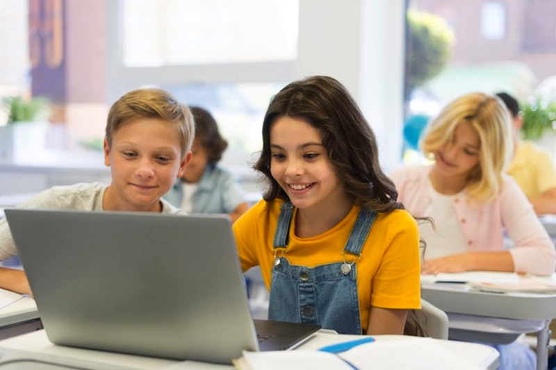 schoolkrant maken voor het heropstart van het schooljaar - Happiedays